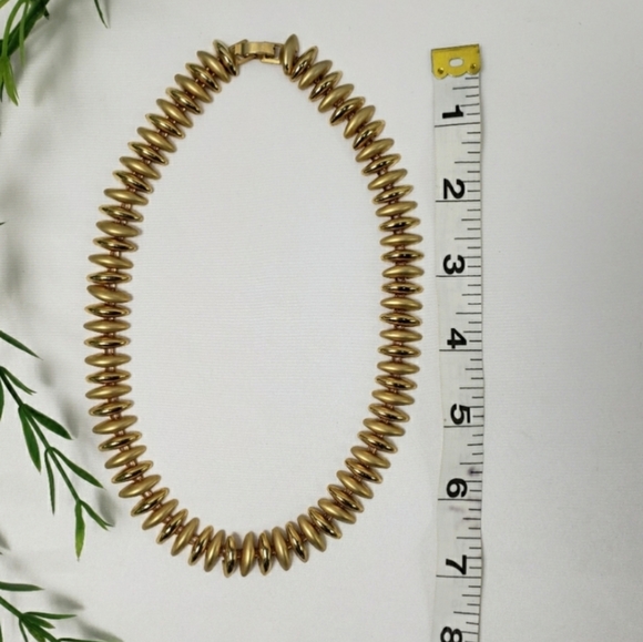 Faux Gold Necklace - Picture 3 of 6
